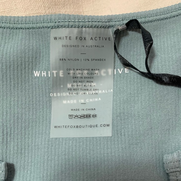 White Fox seamless crop tee - Picture 2 of 4